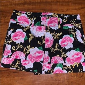 7th Avenue flower shorts 💗🖤